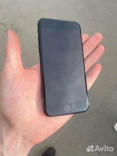 iPhone 7, 32 ГБ