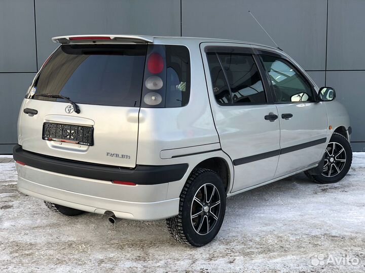 Toyota Raum 1.5 AT, 2000, 266 000 км