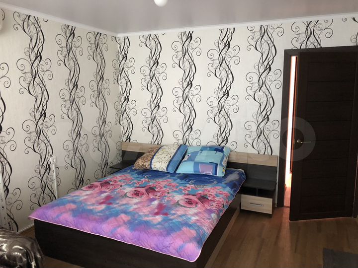 2-к. квартира, 48 м², 1/9 эт.