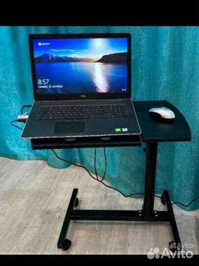 Удобный Компьютерный столик на колёсиках
