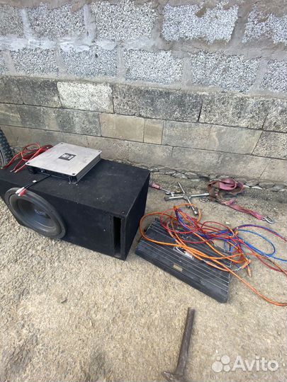 Сабвуфер AMP