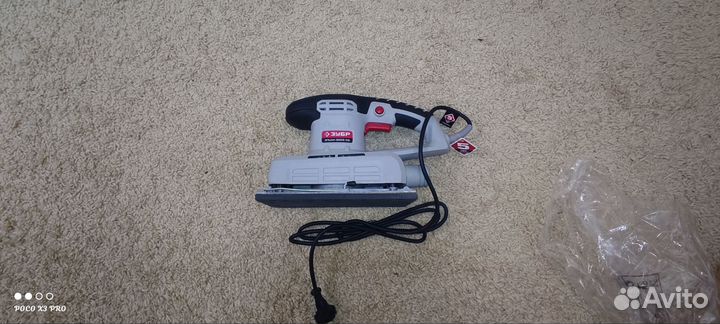 Плоскошлифовальная электрическая машинка