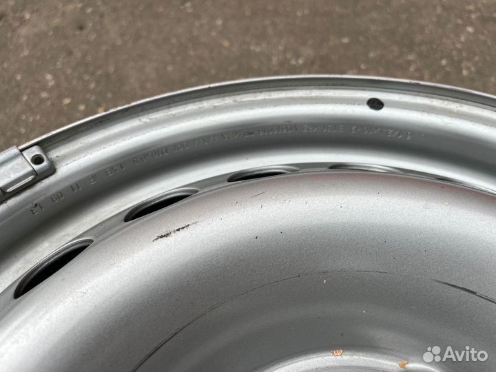 Оригинальный диск R16 от Volkswagen Transporter