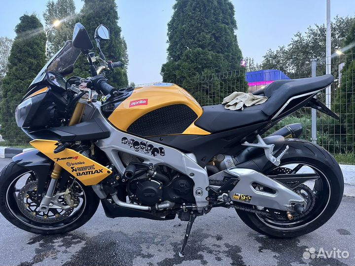 Aplilia tuono v4r