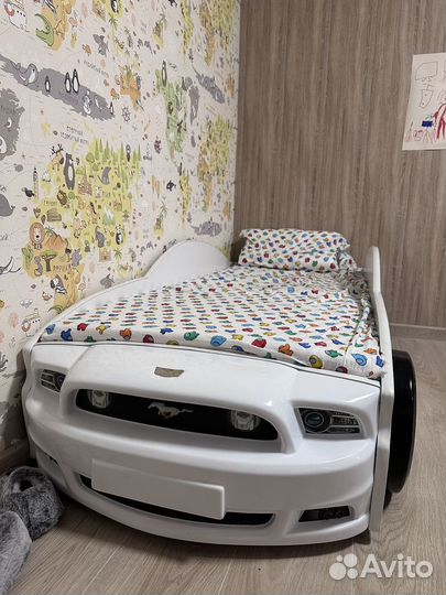 Кроватка машинка 3d с матрасом для мальчика
