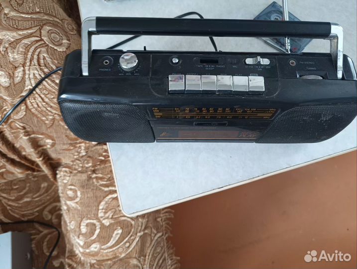 Кассетный магнитофон