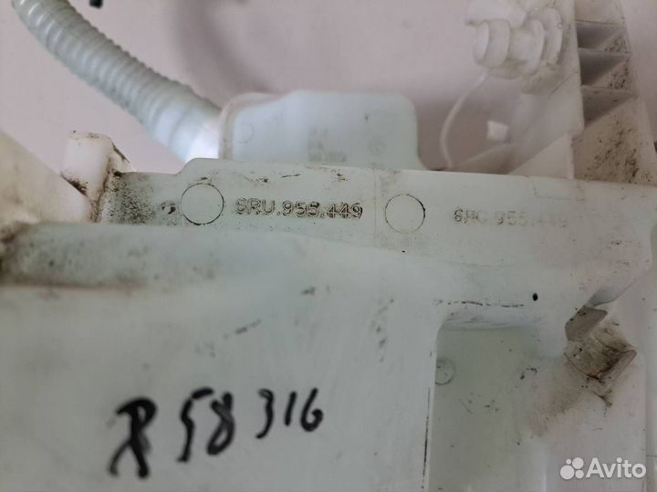 Бачок омывателя лобового стекла Volkswagen Polo