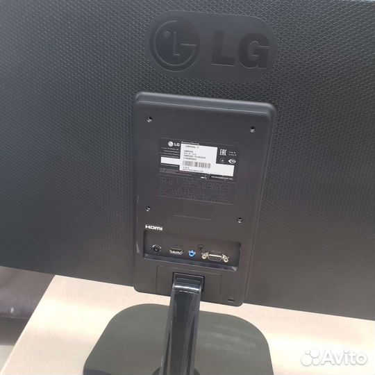 Монитор LG IPS 24 дюйма