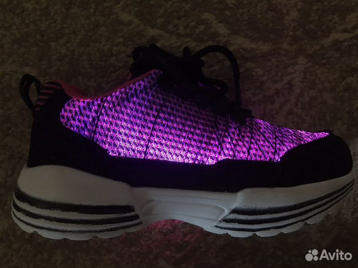 Кроссовки для девочки