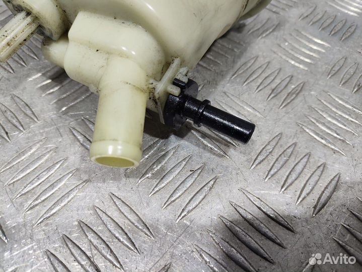 Б/У Бачок гидроусилителя#001