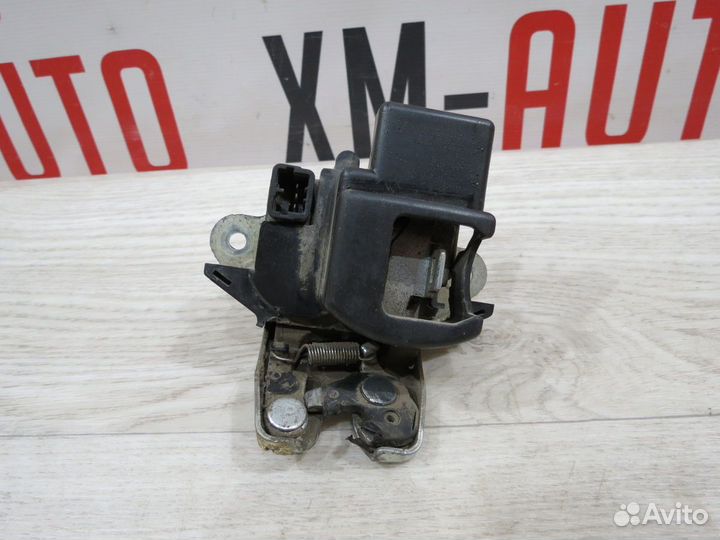 Замок багажника Hyundai Solaris