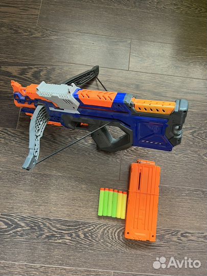 Продаю детский арбалет Nerf