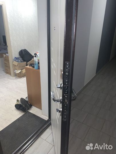 Дверь входная металлическая