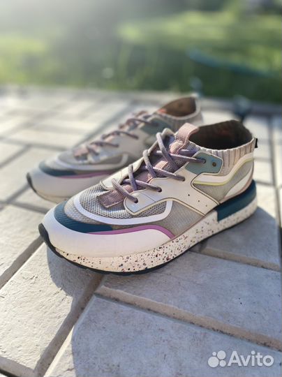 Кроссовки Zara 34