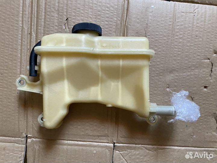 Бачок инвертора Toyota Prius NHW20