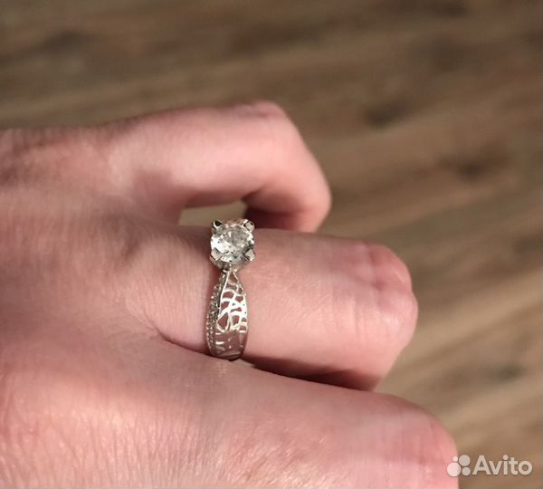 Серебряное кольцо 17 р