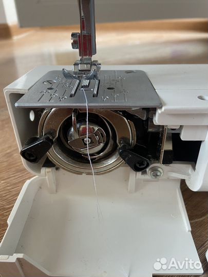 Швейная машина Janome 2049s