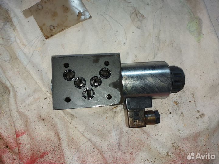 Гидрораспределитель ве 10 574Е В220 Ундм 1