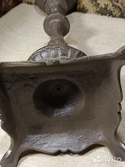 Подсвечник чугун большой