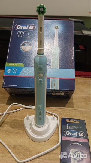 Зубная щётка oral b pro 1 570