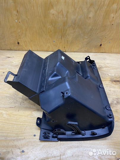 Бардачок Volkswagen Polo MK5