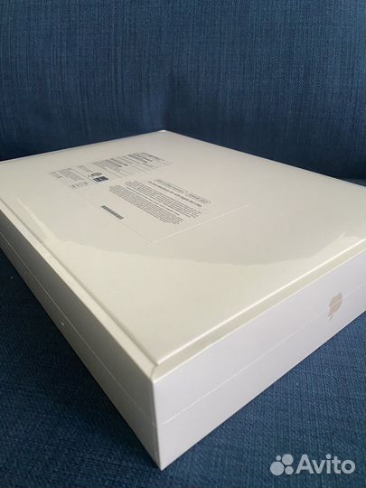 Macbook air 13 2022 M2 8/256gb Starlight MLY13