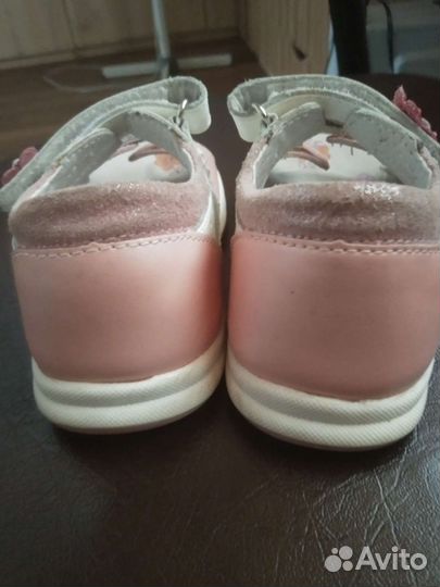 Босоножки для девочки