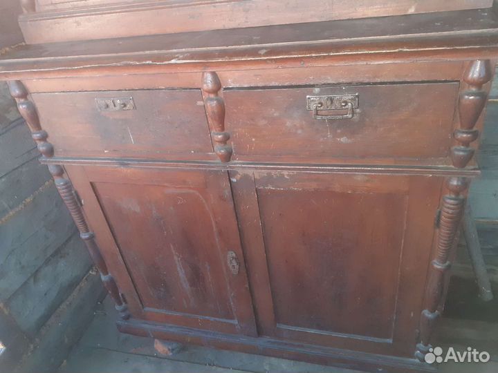 Старинный буфет