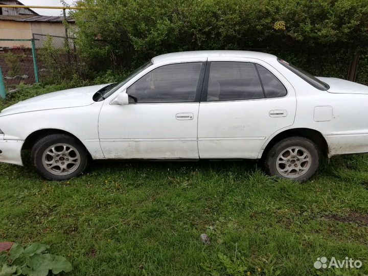 Toyota Camry 1.8 AT, 1993, 320 352 км