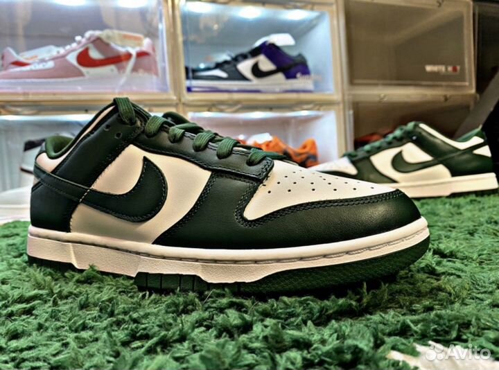 Nike dunk low retro Varsity green