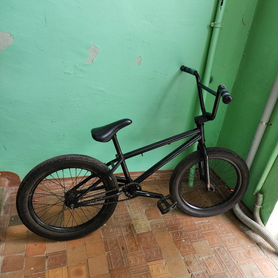 Bmx outleap revolt