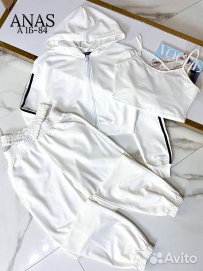 Спортивный костюм