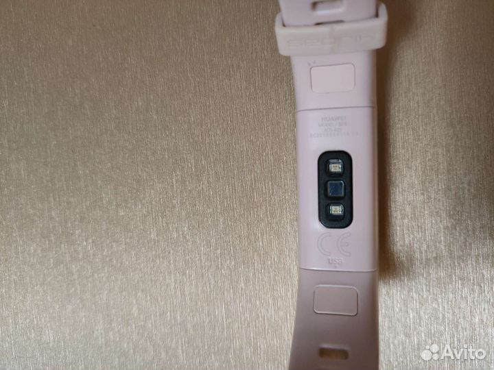 Смарт часы huaweiband4