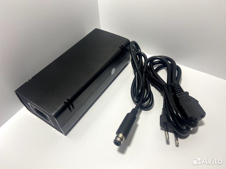 Блок питания Xbox 360 E