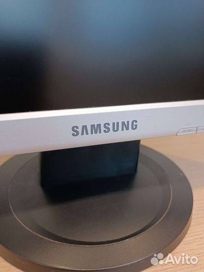 Монитор samsung syncmaster 720n