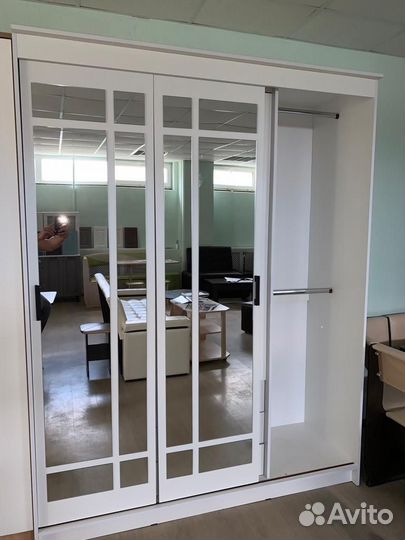 Шкаф купе с зеркалом, 170х220х58