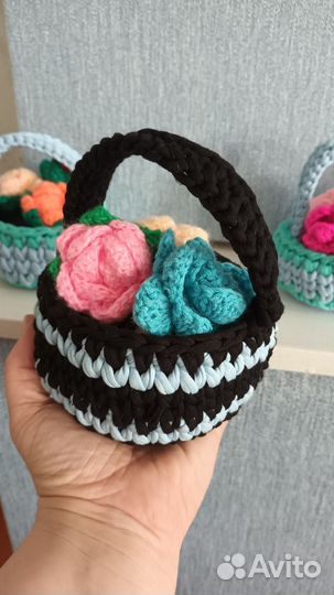 Вязаные корзинки ручной работы