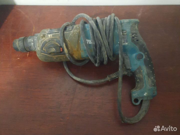 Перфоратор makita HR 2470 бу