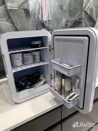 Холодильник для косметики cool beauty luxe