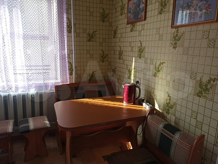 2-к. квартира, 50 м², 4/9 эт.