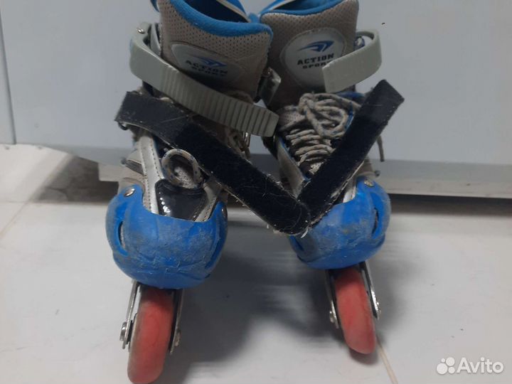 Роликовые коньки