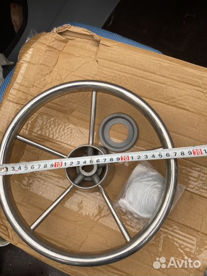 Рулевое колесо на лодку