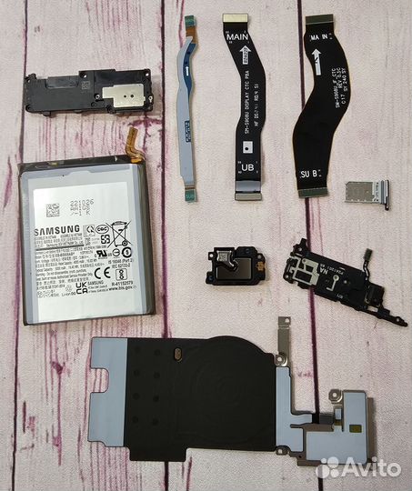 Samsung Galaxy S22 Ultra разбор