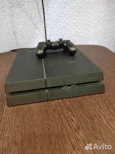 Продам приставку Sony PlayStation 4, 1tb