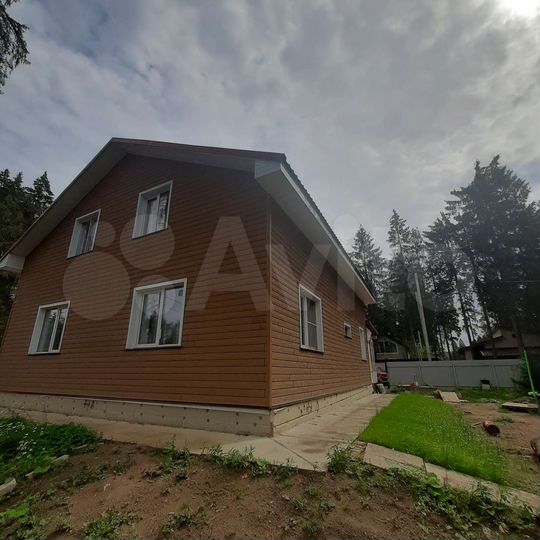 Дом 191 м² на участке 9 сот.