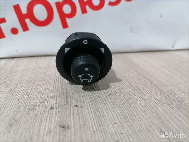 Блок управления зеркалами Ford Fiesta