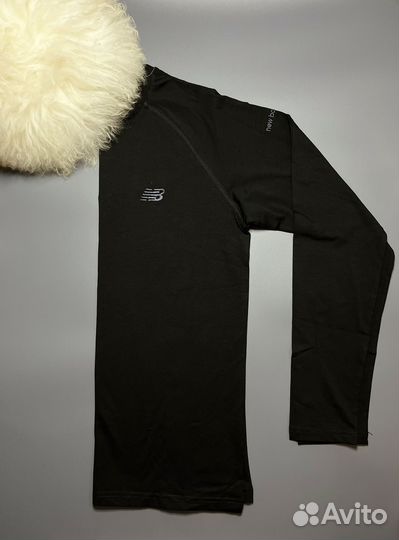 Лонгслив New balance