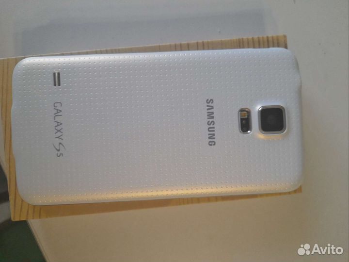 Телефон Samsung