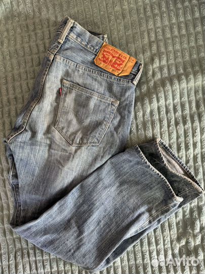 Джинсы levis