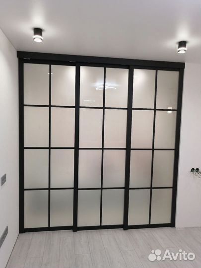 Cтеклянные межкомнатные и гардеробные перегородки